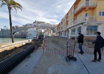 Avanzan las obras de reurbanización de la Avenida de la Mar en Peñíscola