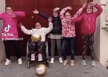 Peñíscola pide el voto a través de TikTok en los últimos días de campaña para pasar a la final de Ferrero Rocher