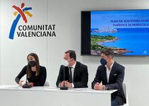 Peñíscola presenta en Fitur sus nuevas experiencias sostenibles con el recorrido de la Pedra en Sec y las rutas de hiper realidad