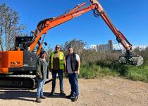 El Ayuntamiento de Peñíscola inicia las tareas de limpieza a fondo y dragado en la acequia Sangonera y acequia del Rey