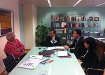 El Alcalde solicita a la Conselleria, mejoras en el  puerto pesquero