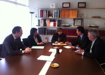 Andrés Martínez visita la Consellera de Infraestructuras para reclamar agilidad en los trámites en marcha del puerto deportivo y la EDAR