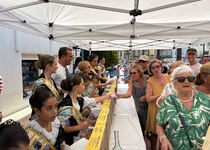  Peñíscola dedica a sus turistas una jornada especial de sus Fiestas Patronales