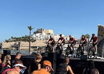 Peñíscola pedalea por la investigación del cáncer infantil