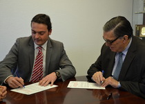 Peñíscola firma el convenio de adhesión a la plataforma empresascastellon.com