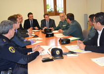 El subdelegado del Gobierno anuncia que habrá mayor presencia de la Guardia Civil en Peñiscola durante la campaña estival