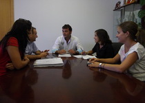 Concejales de Peñíscola y Benicarló se reúnen para tratar temas culturales y compartir opiniones sobre la gestión municipal