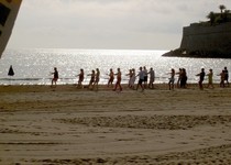 Ponte en forma y relájate al sol en la playa de Peñíscola