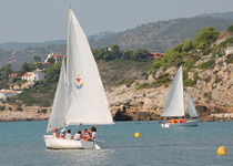 Los más pequeños celebran la fiesta del Mar con una jornada de vela ligera
