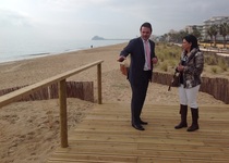 La Playa Norte de Peñíscola amplía su reforestación y regeneración dunar para la contención de temporales marítimos