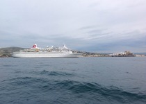 Más de 700 cruceristas desembarcan en Peñíscola atraídos por su relación con el cine 