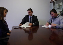 El alcalde firma los convenios para las subvenciones culturales