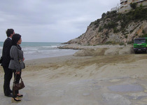 Costas regenera la playa de las Viudas en Peníscola