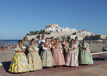 Las Fallas de Benicarló aprovechan el tirón turístico de Peñíscola y se promocionan entre sus turistas