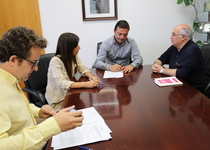El Ayuntamiento de Peñíscola convenia con el párroco de la localidad el mantenimiento de las campanas de la Ermitana y la Parroquia de Santa María