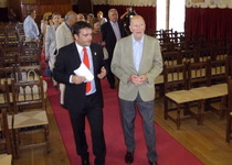 El alcalde de Peñíscola, Andrés Martínez, recibe a SSMM El Rey Simeón de Bulgaria