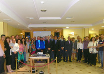 El Patronato Municipal de Turismo de Peñíscola ha presentado hoy, en Madrid, el nuevo servicio de transporte con tren "Alvia", directo desde Madrid a Peñiscola